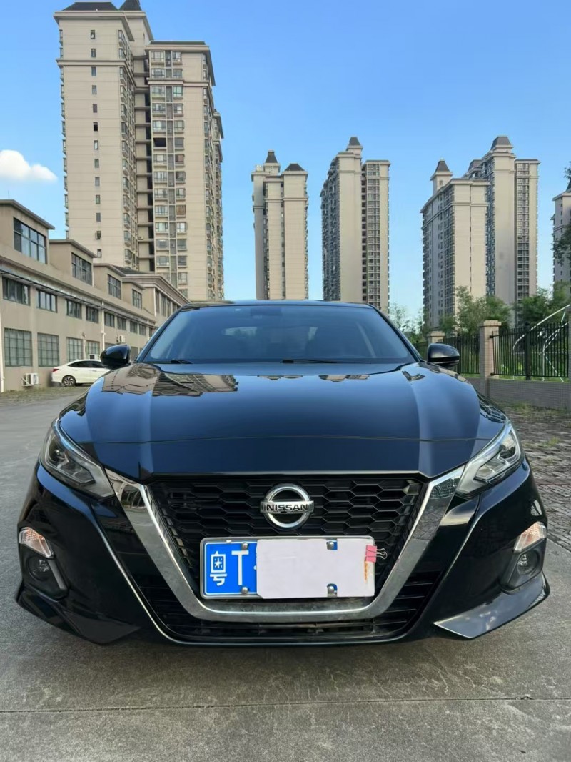 江门22年日产天籁1