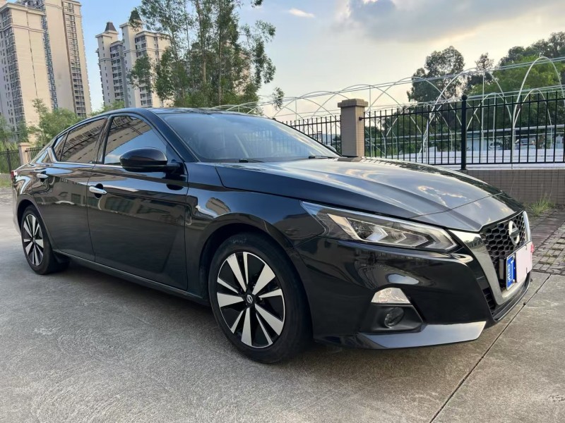 江门22年日产天籁3