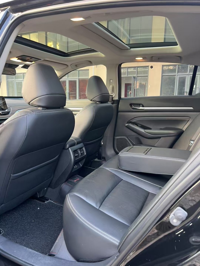 江门22年日产天籁5