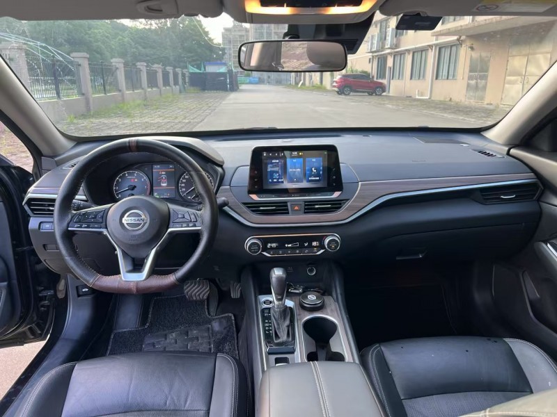 江门22年日产天籁6