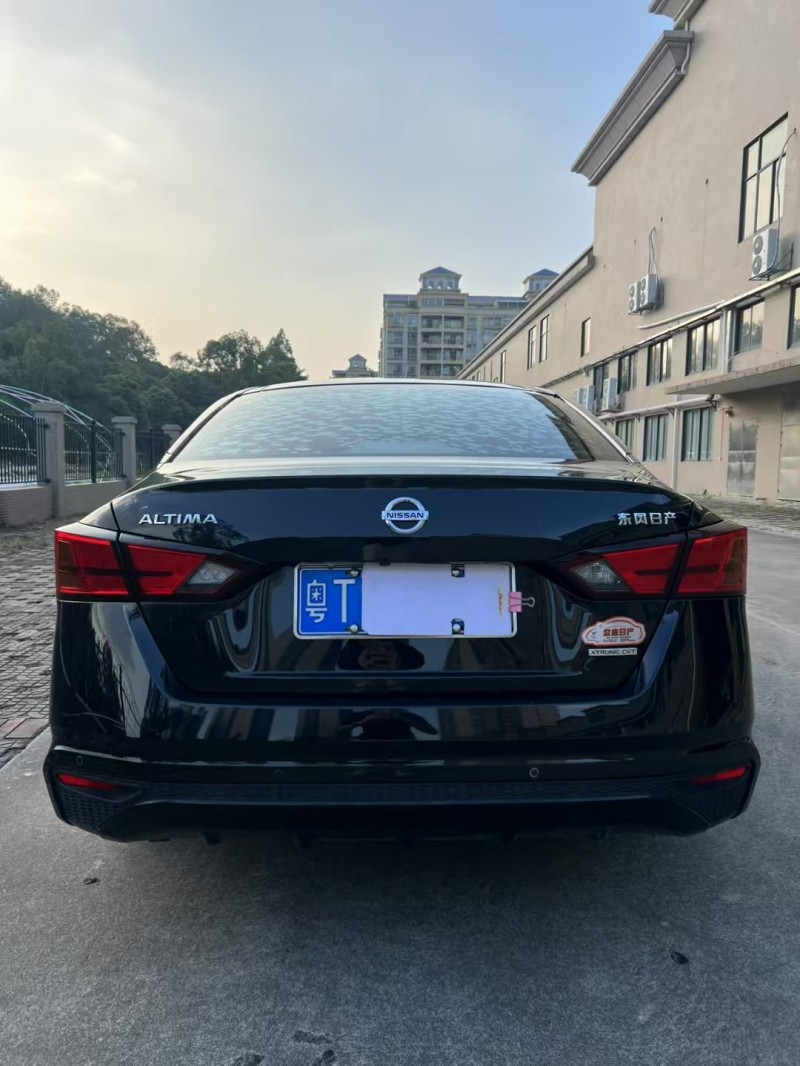 江门22年日产天籁9