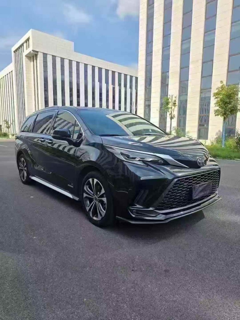 青岛23年丰田格瑞维亚5