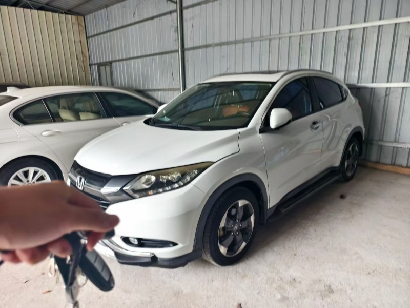 湛江15年本田缤智1