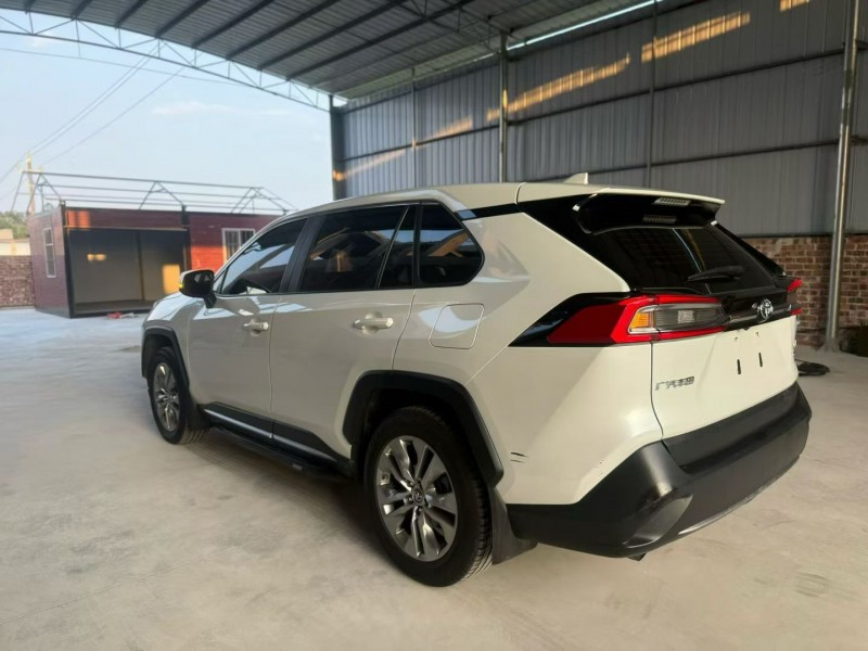 深圳22年丰田威兰达5