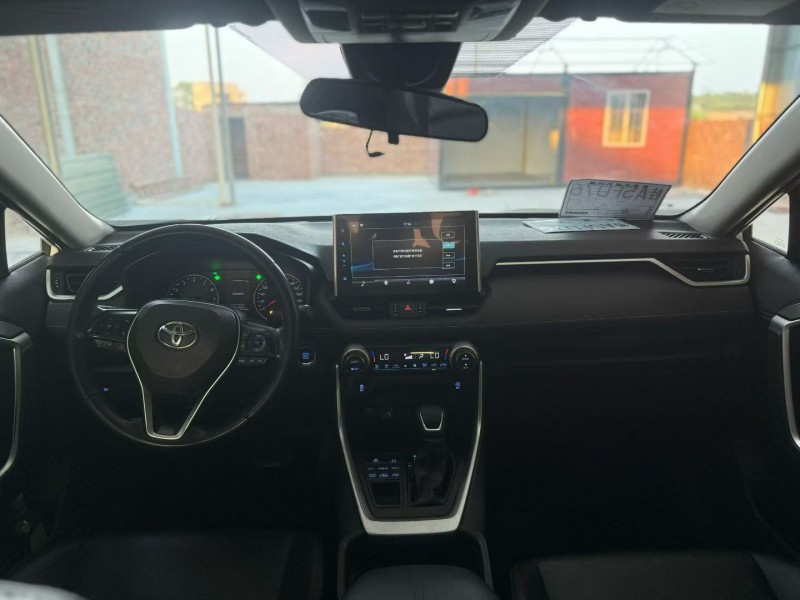 深圳22年丰田威兰达7