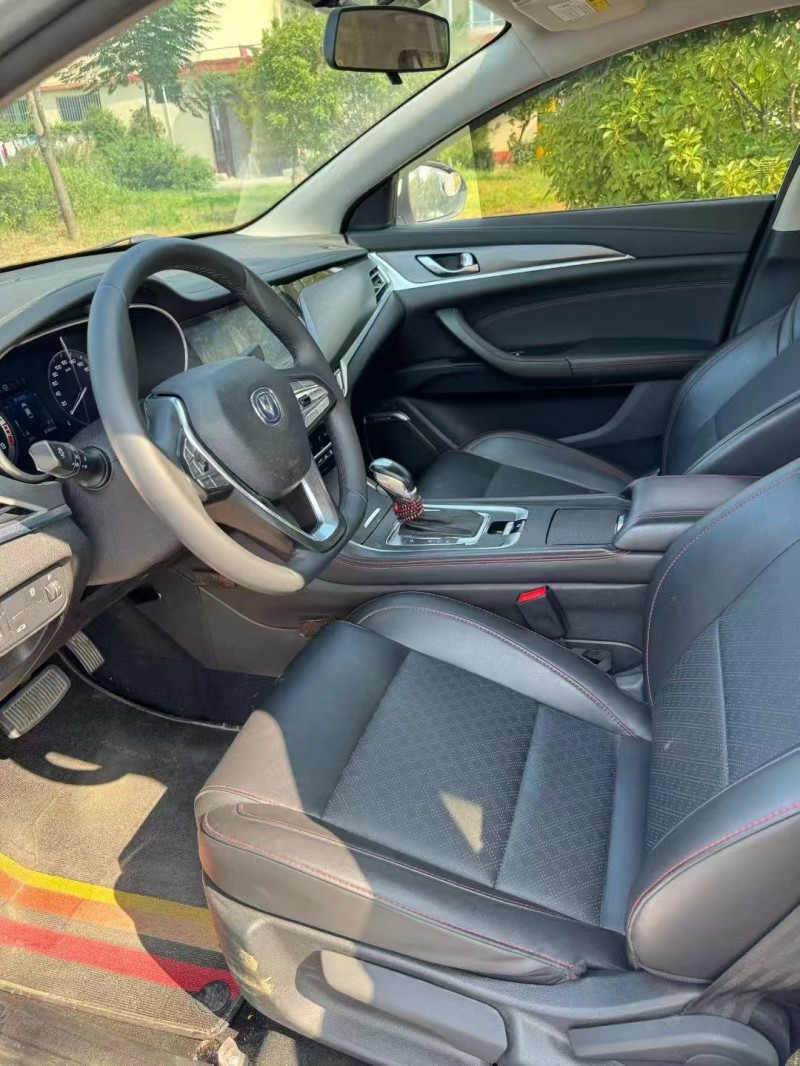 枣庄20年长安汽车逸动4