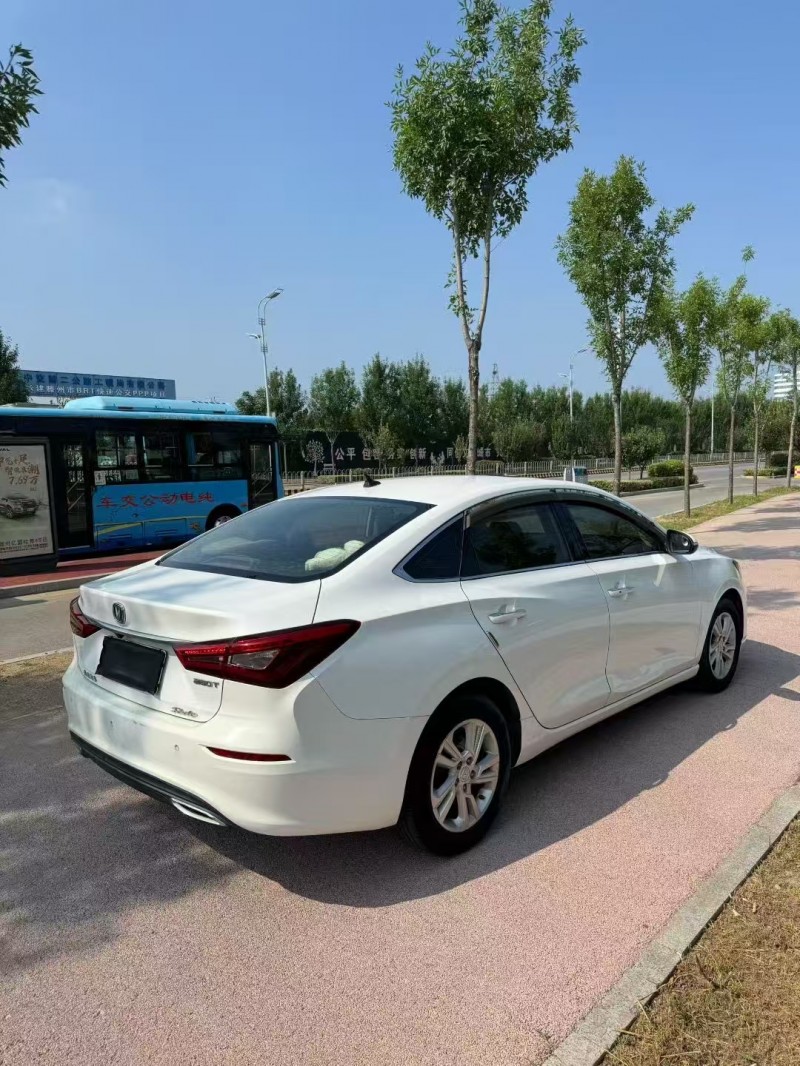 枣庄20年长安汽车逸动8