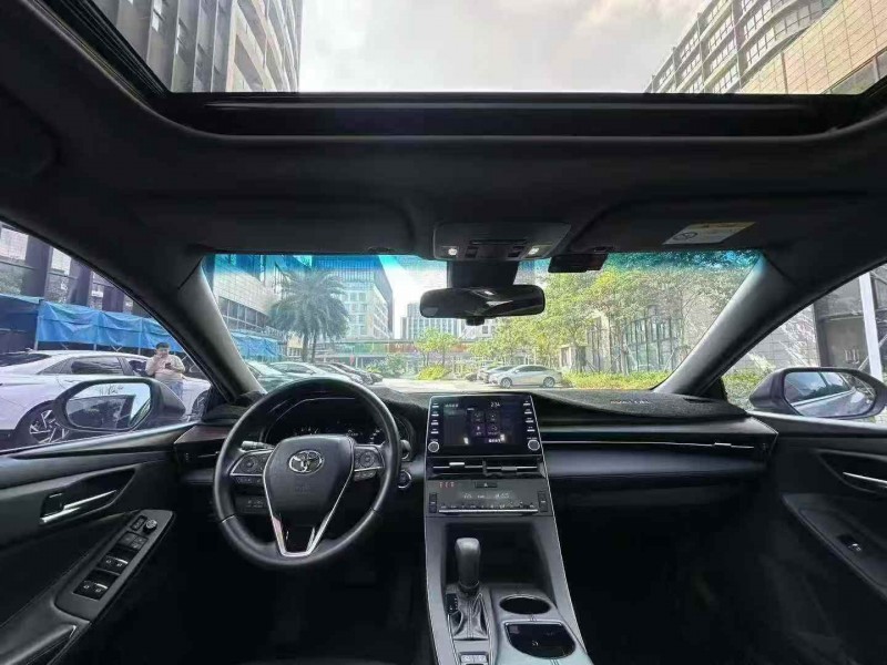 广州21年丰田亚洲龙5