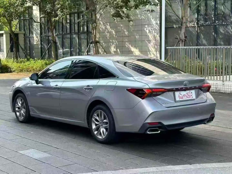 广州21年丰田亚洲龙8