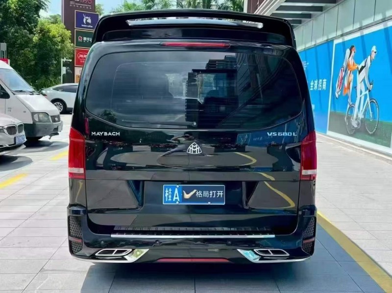 广州18年奔驰威霆9