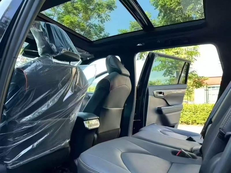 广州25年丰田皇冠5