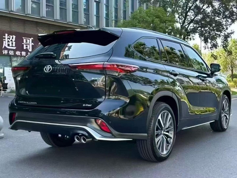 广州25年丰田皇冠8