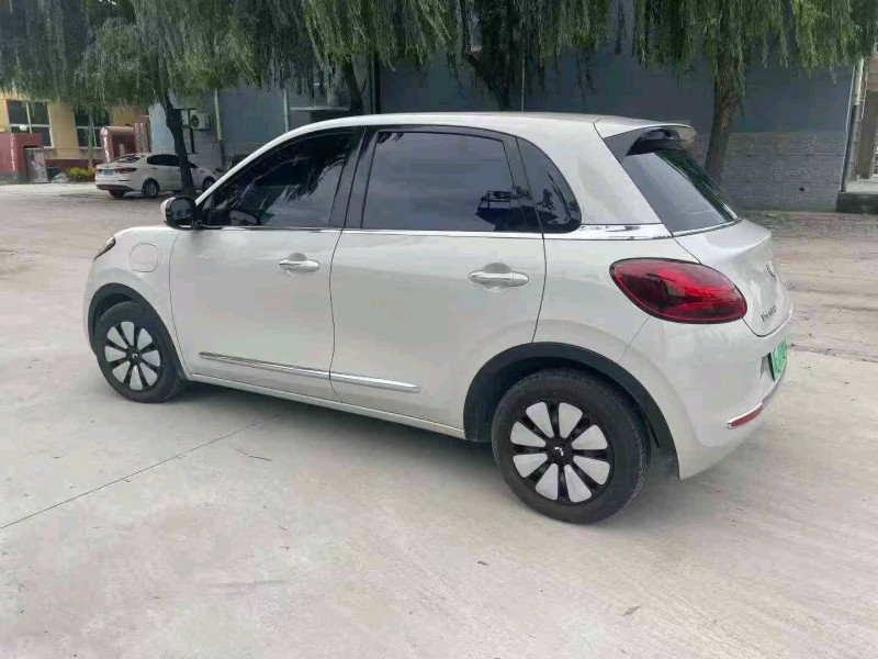 保定23年五菱汽车缤果3