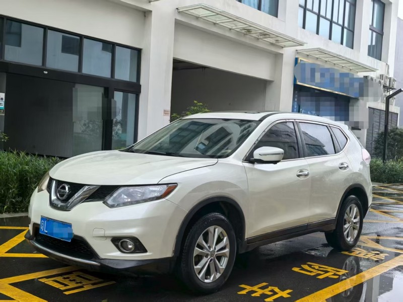 深圳15年日产奇骏2