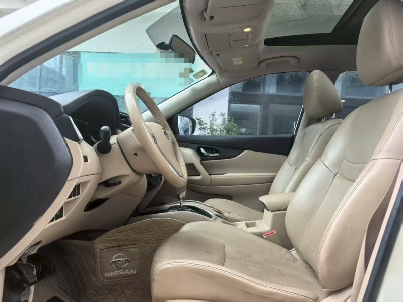 深圳15年日产奇骏5