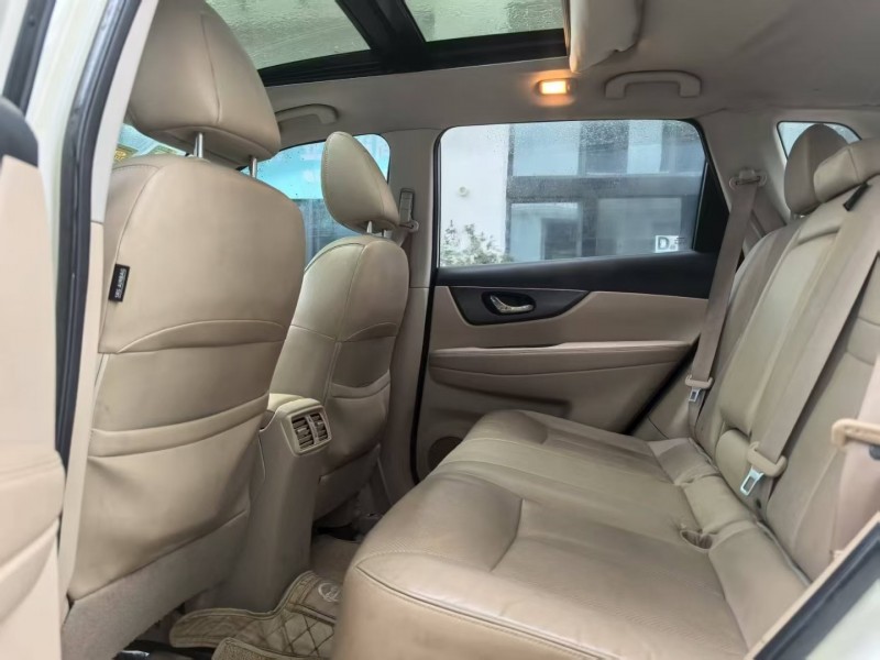 深圳15年日产奇骏6