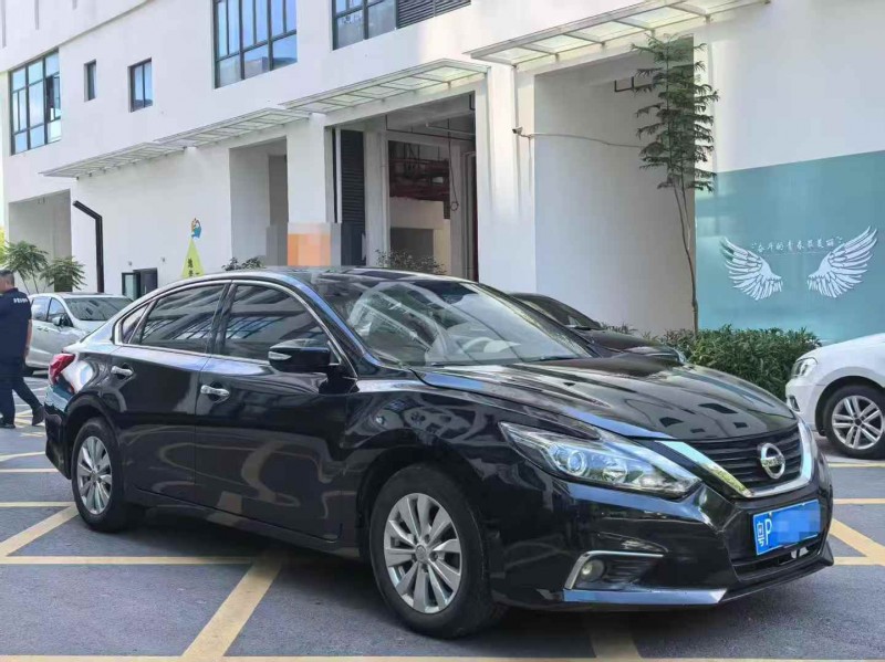 深圳17年日产天籁2