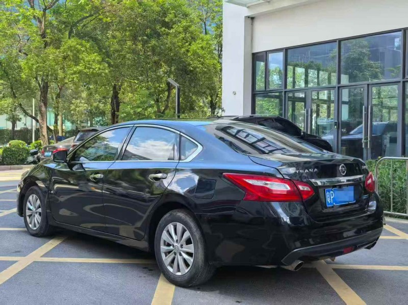 深圳17年日产天籁7