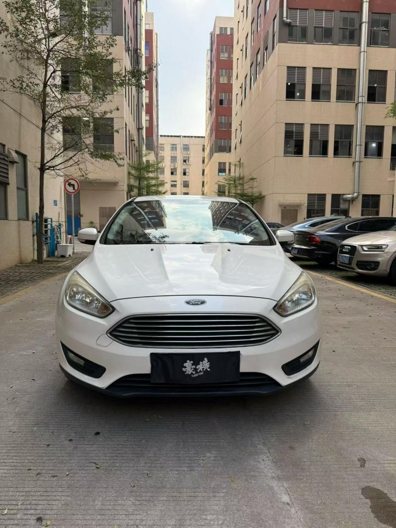 佛山17年福特福克斯1