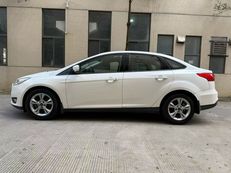 佛山17年福特福克斯4