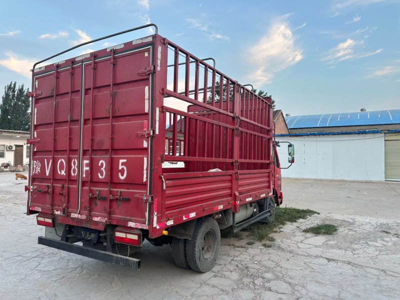 郑州22年飞碟箱货货车6