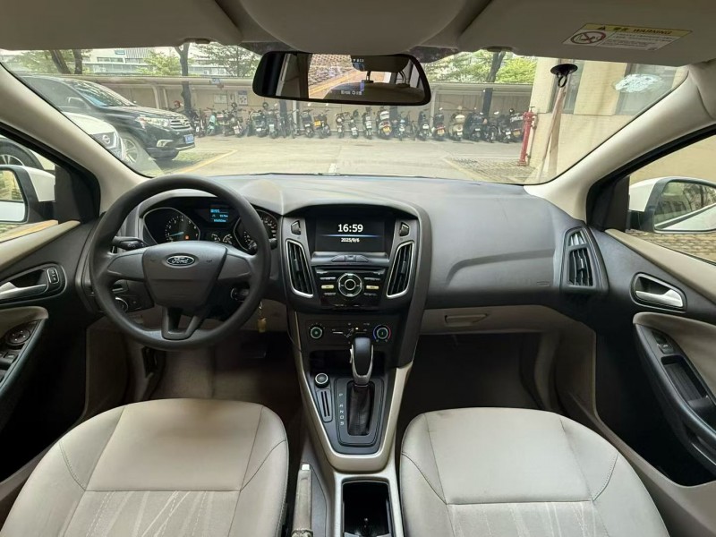 佛山17年福特福克斯7