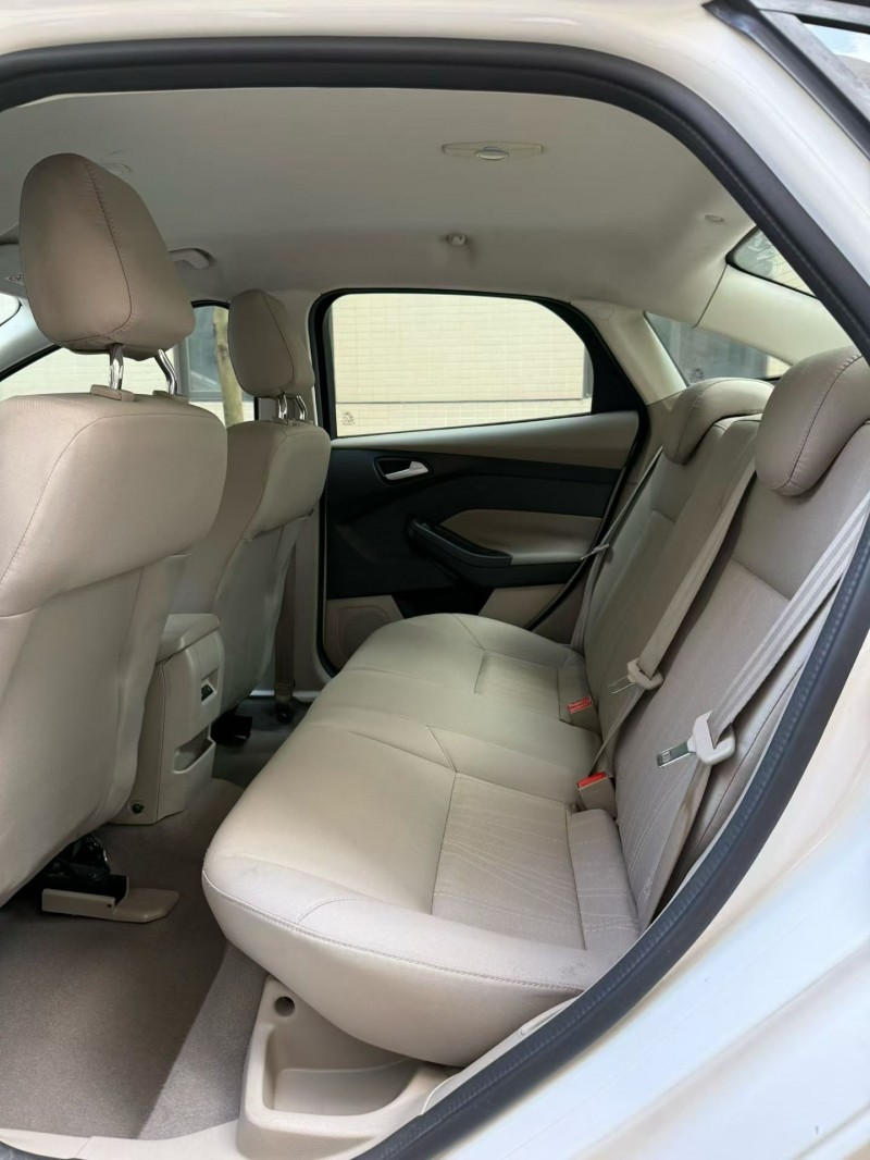 佛山17年福特福克斯9