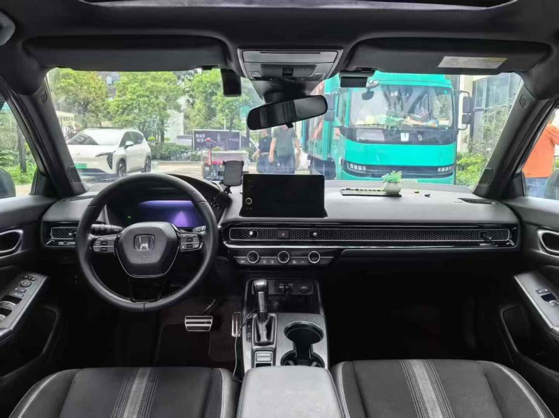 深圳22年本田思域4