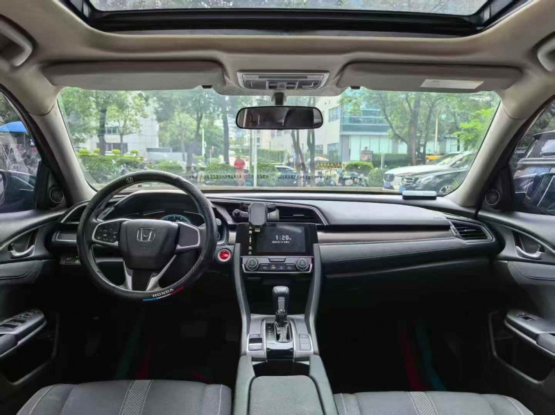 深圳21年本田思域4