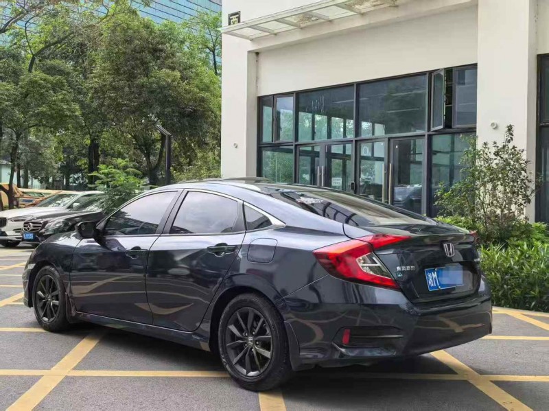 深圳21年本田思域6