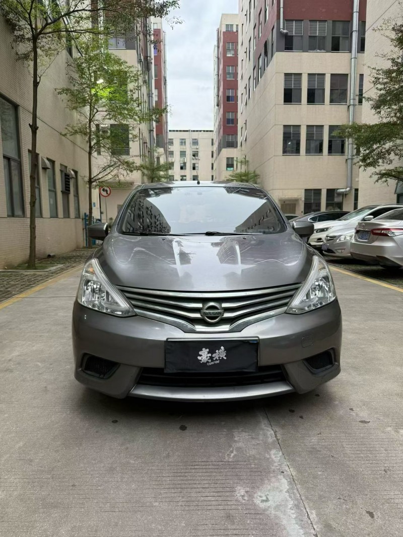 佛山17年日产骊威1