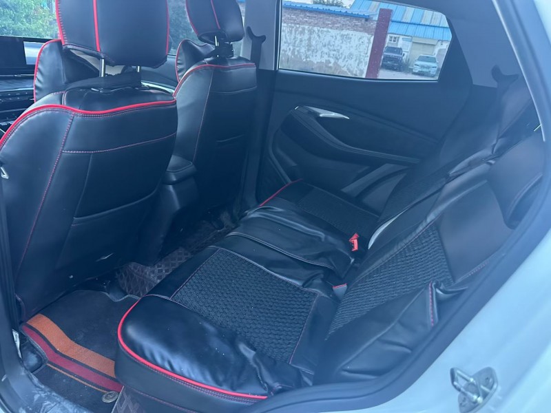 郑州21年宝骏RS38