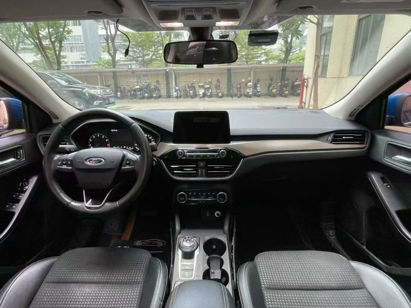 佛山20年福特福克斯9