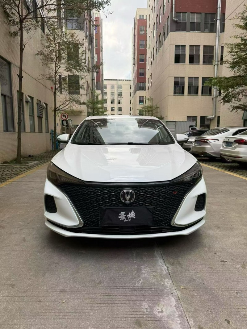 佛山21年长安汽车逸动1