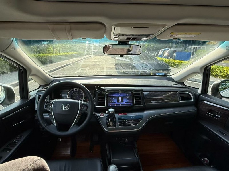 东莞16年本田艾力绅4