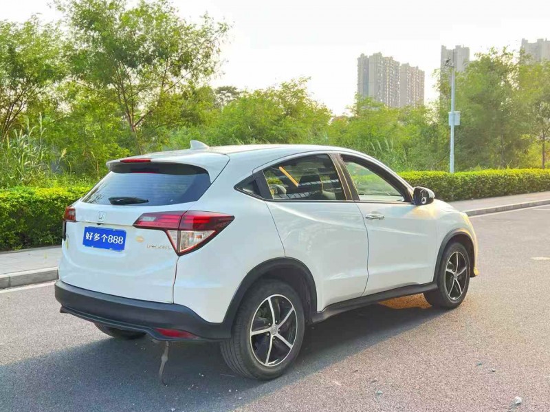 东莞19年本田缤智8