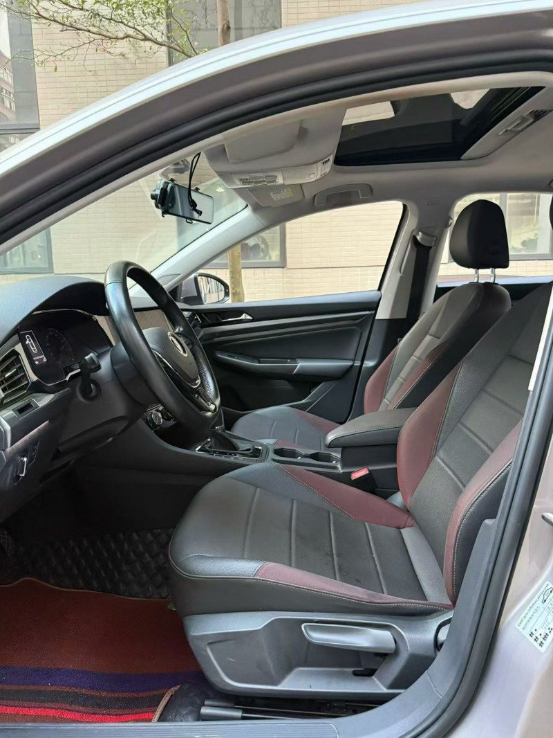 佛山22年大众宝来6