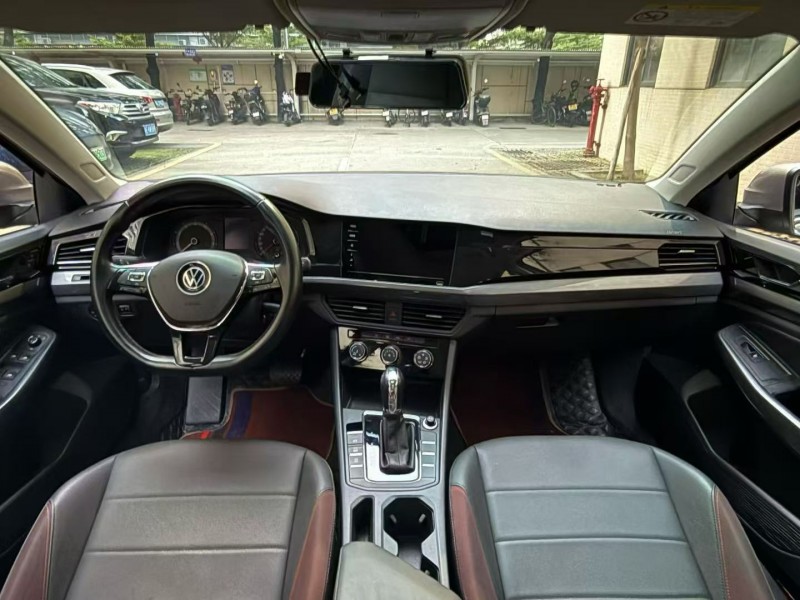 佛山22年大众宝来7