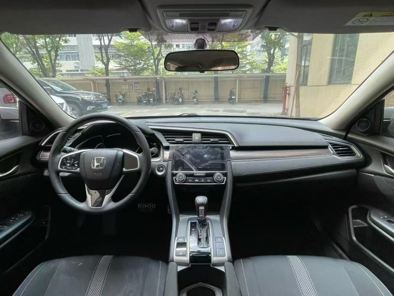 佛山21年本田思域8