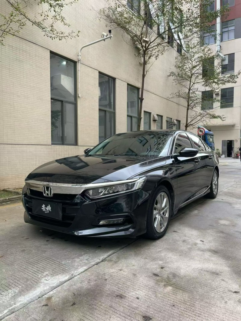 佛山19年本田雅阁3