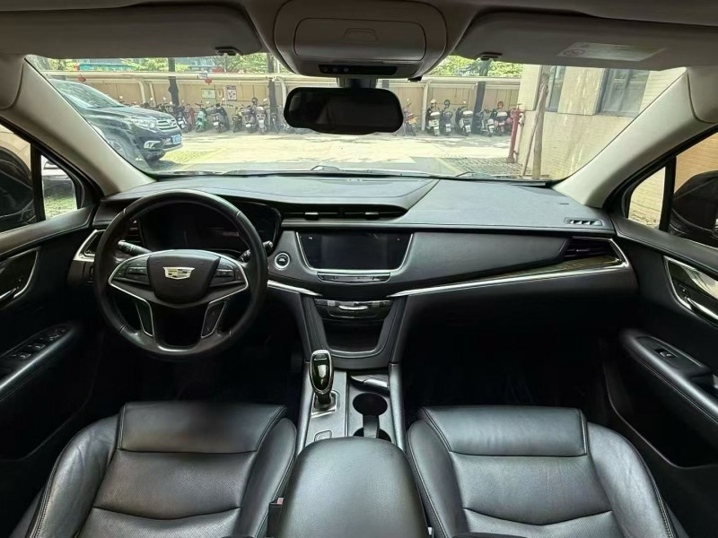 佛山17年凯迪拉克XT57