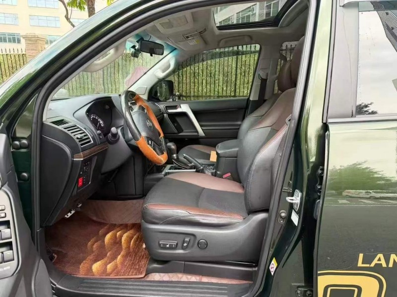 广州19年丰田普拉多4