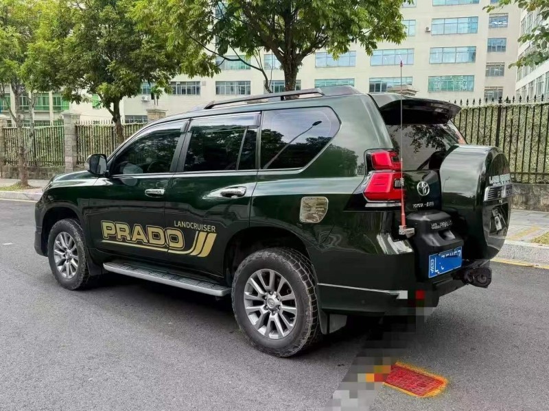 广州19年丰田普拉多8