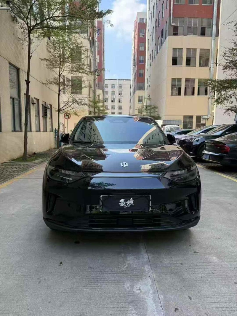 广州25年零跑汽车C111