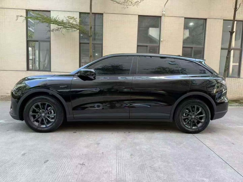 广州25年零跑汽车C115