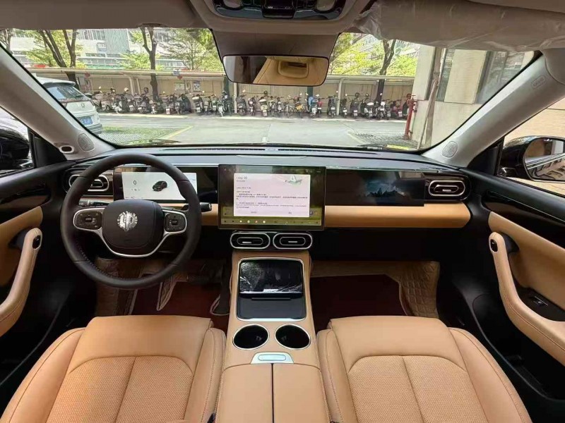 广州25年零跑汽车C117