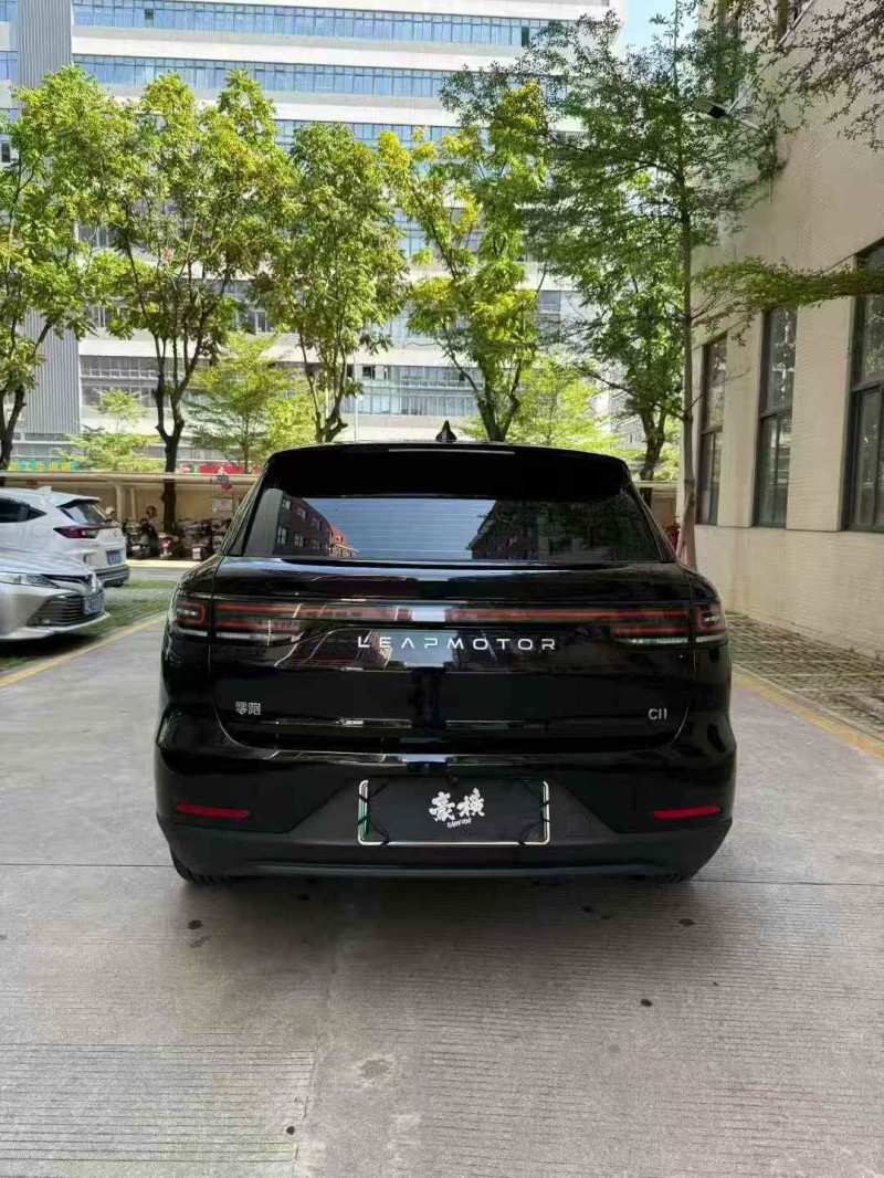 广州25年零跑汽车C119