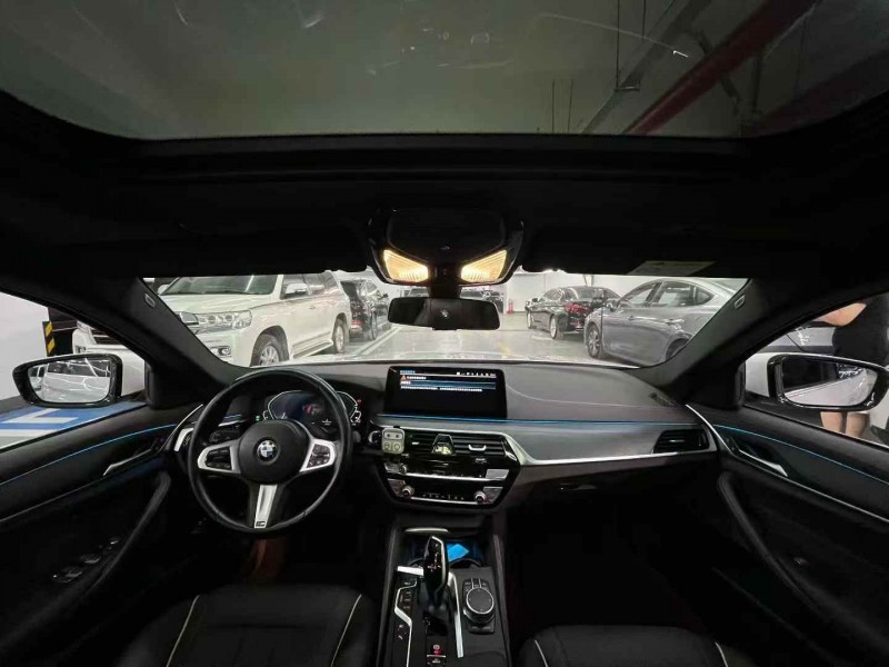 广州21年宝马5系4