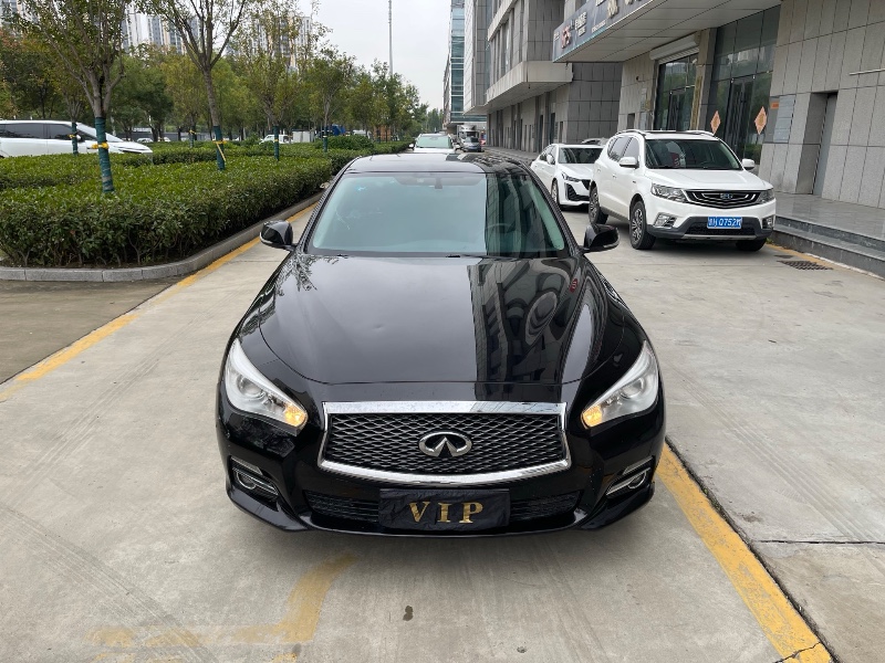 济宁16年英菲尼迪Q50L1
