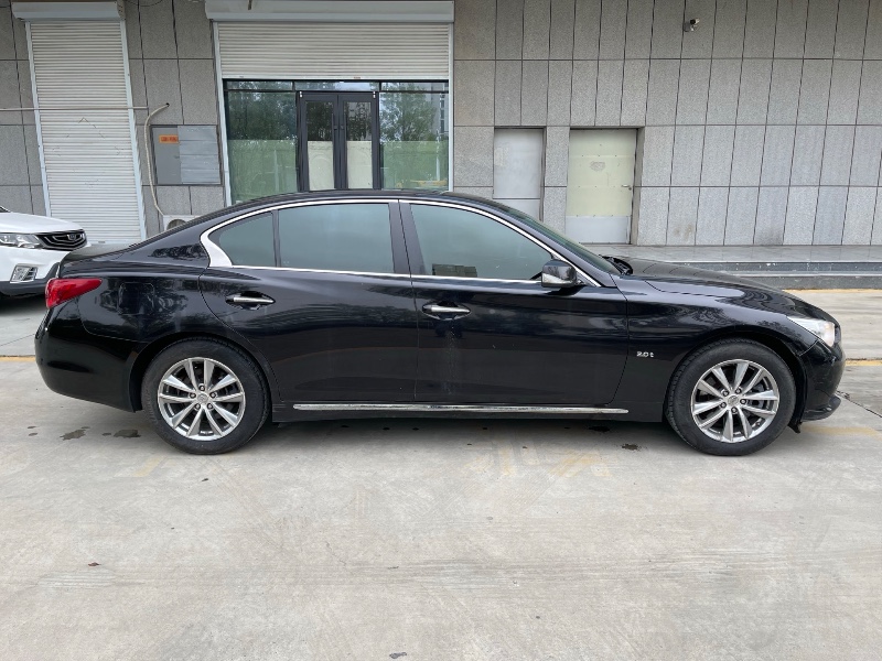 济宁16年英菲尼迪Q50L4